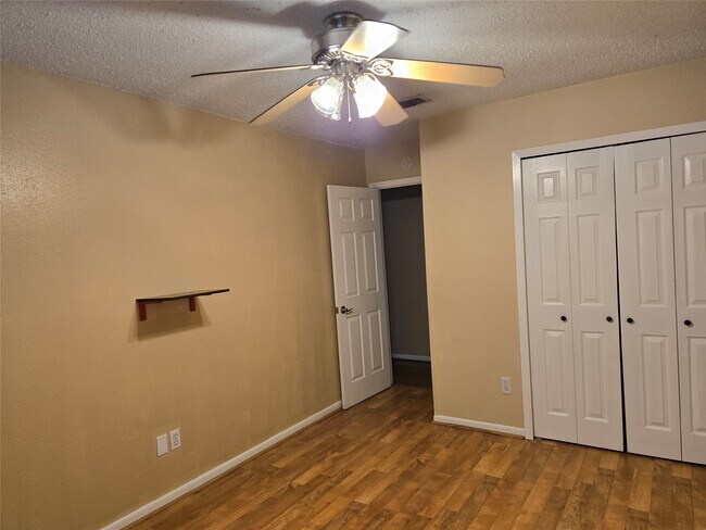 Building Photo - 12243 Fetlock Dr