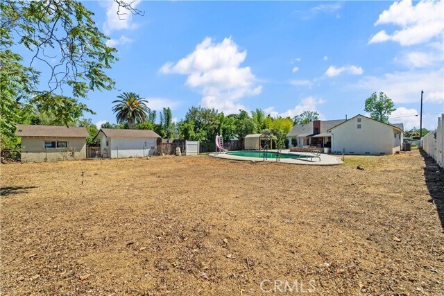Building Photo - 5835 Jumilla Ave