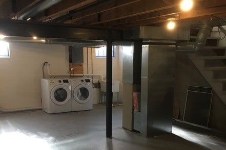Building Photo - 2073 Ridgeview Rd