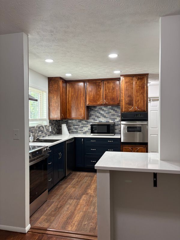 Building Photo - 1352 Meredith Dr