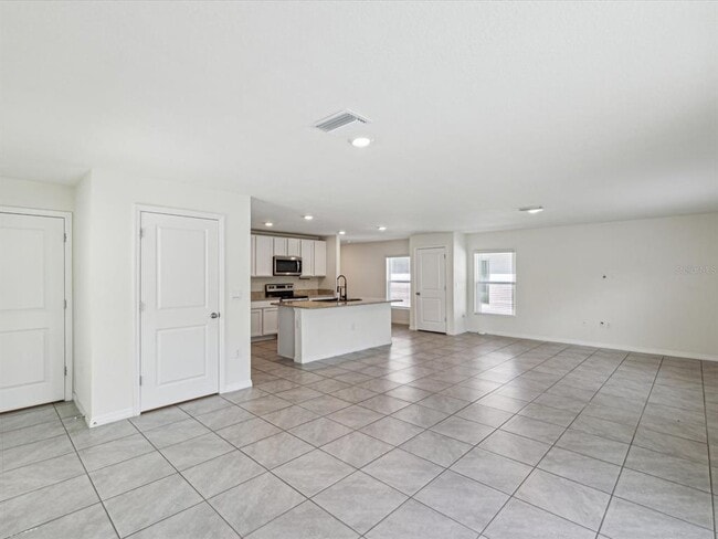 Building Photo - 11792 White Willow Ln