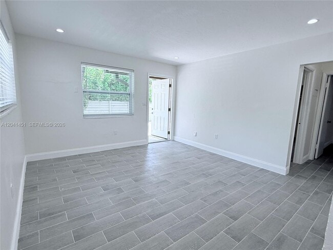 Building Photo - 2470 NE 182nd Terrace