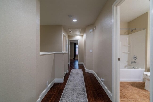 Building Photo - 2731 Olympic Park Dr