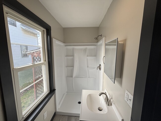 Building Photo - 1546 Frederick Ave SW