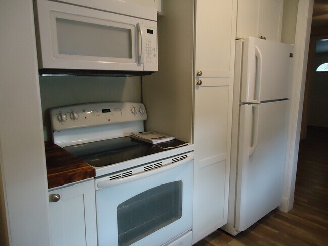 Building Photo - 4620 79th Way N