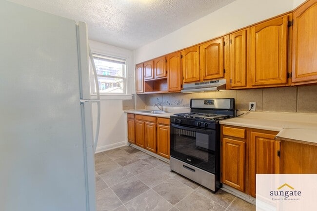 Building Photo - 2018 Griffis Ave