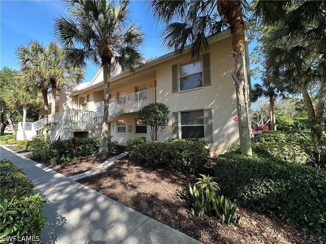 Building Photo - 241 Robin Hood Cir