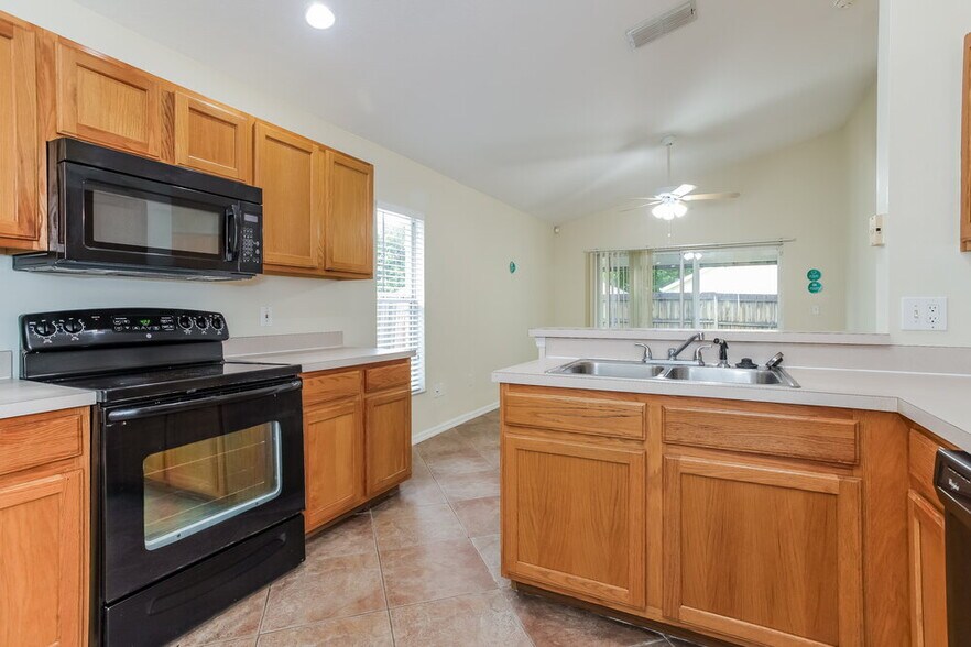 Building Photo - 10710 Wildlife Pl