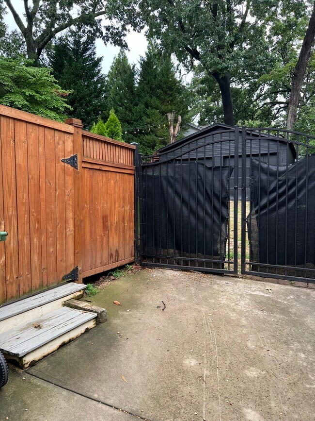 Building Photo - 1308 N Highland Ave NE