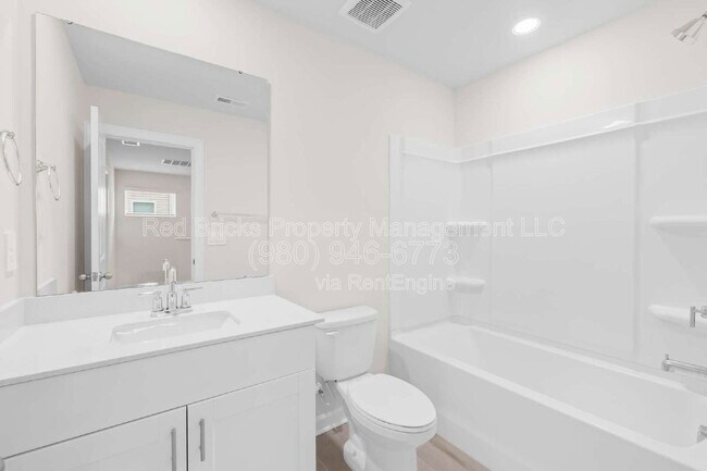 Building Photo - 3683 Backwater St