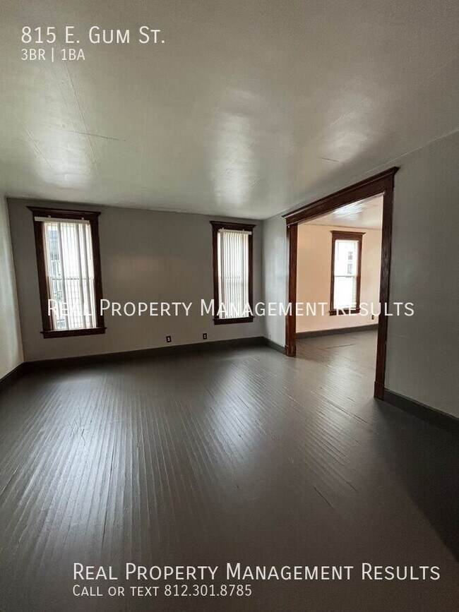 Building Photo - 815 E Gum St