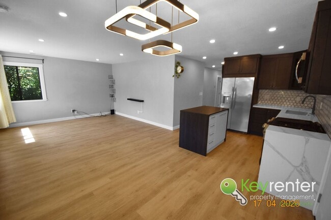 Building Photo - Renovated 4 Bedroom Home with Gourmet Kitchen & Lush Backyard in Concord