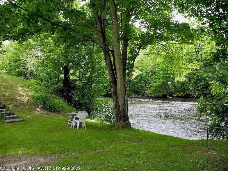 Backyard Riverview neversink Troutstream - 6201 NY-42