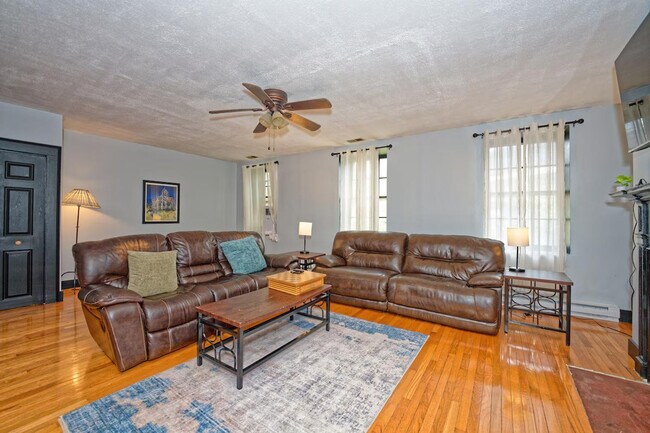 Building Photo - 111 Green St