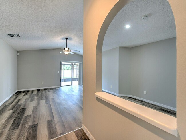 Building Photo - 1202 Windhorst Ridge Dr