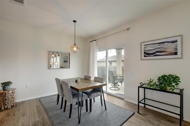 Building Photo - 9017 Norwich Castle