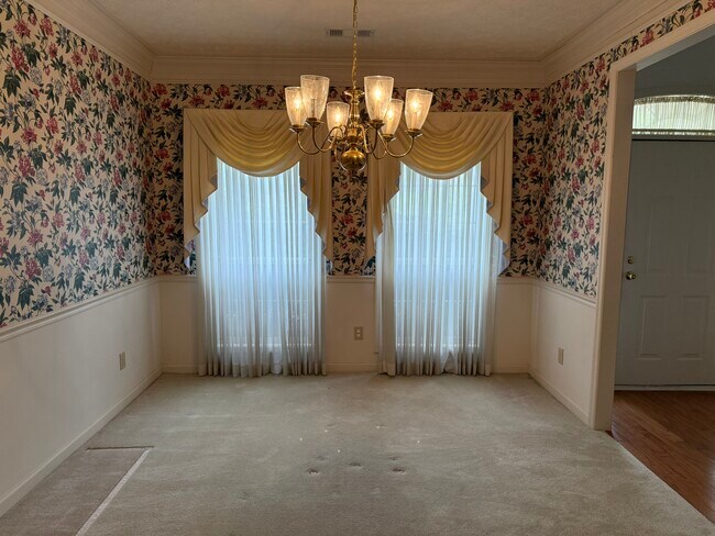 Building Photo - West Lane