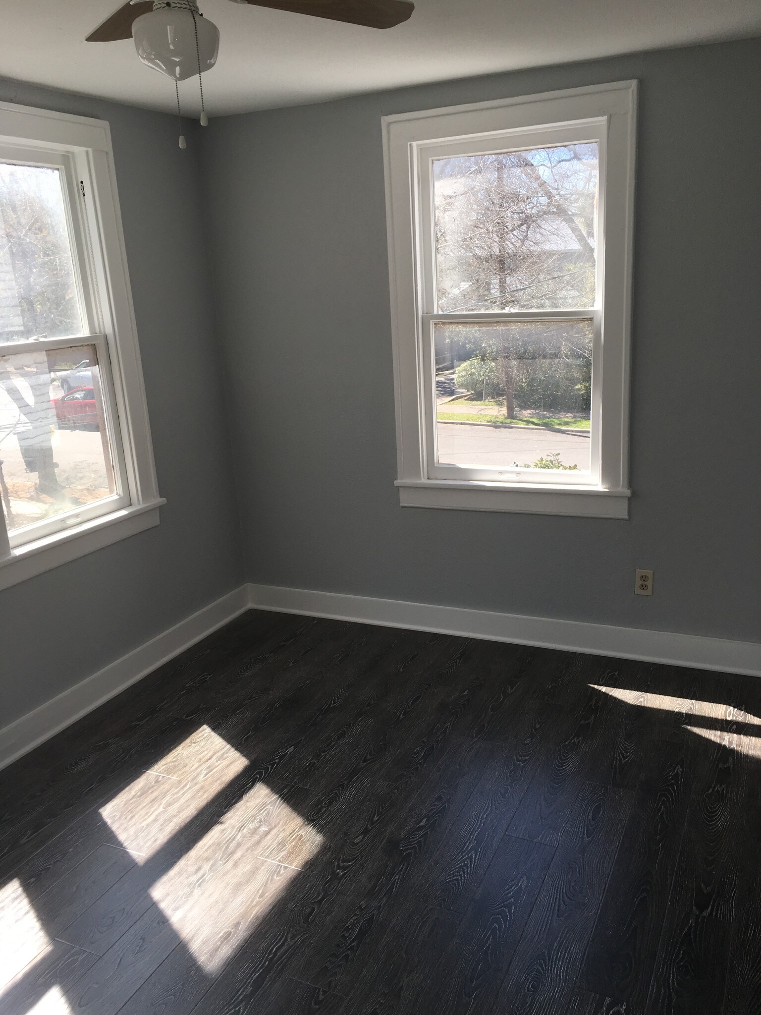 Building Photo - 506 E Guenther St