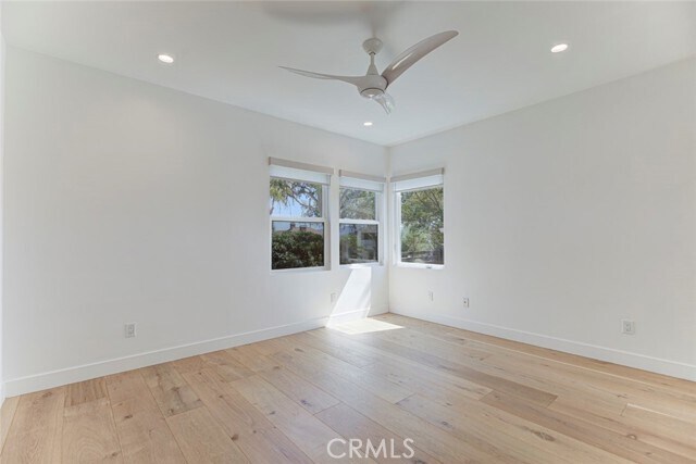 Building Photo - 641 E Grinnell Dr