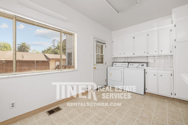 Building Photo - 4201 53rd St