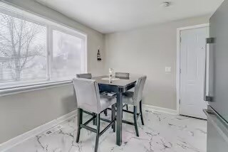 Building Photo - 2148 Champagne Dr