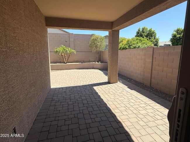 Building Photo - 10743 W Bronco Trail
