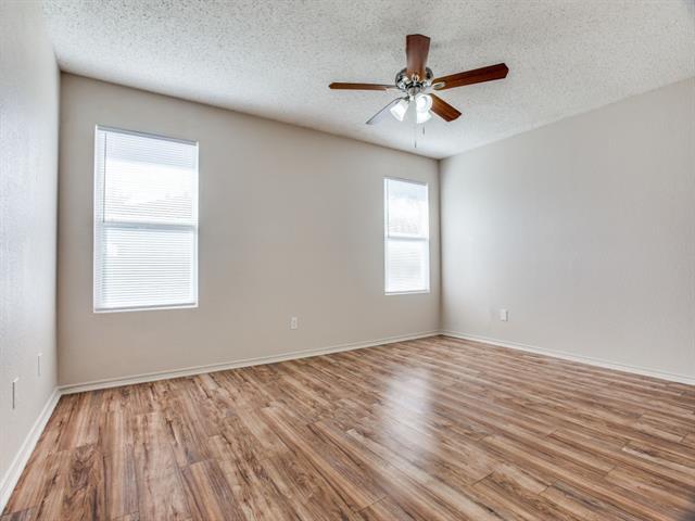 Building Photo - 3875 Fox Run Dr