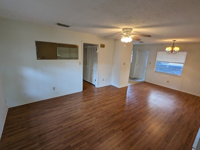Building Photo - 1111 Hardy Ave