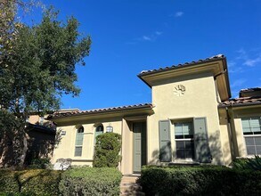 Building Photo - Portola Springs Beauty