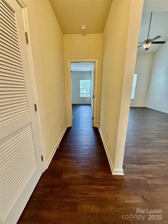 Building Photo - 9516 Birkwood Ct