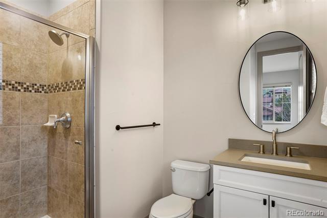 Building Photo - 15252 W Warren Dr