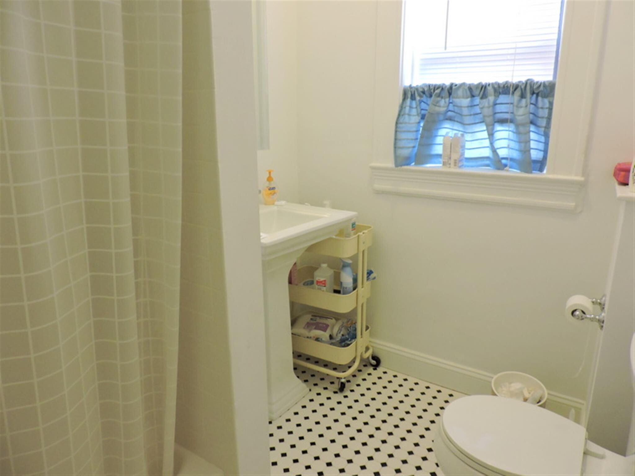 Building Photo - 84 Prescott St