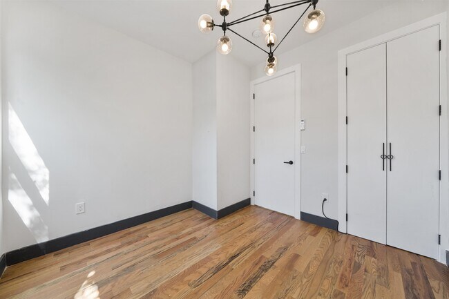 Building Photo - 604 Palisade Ave