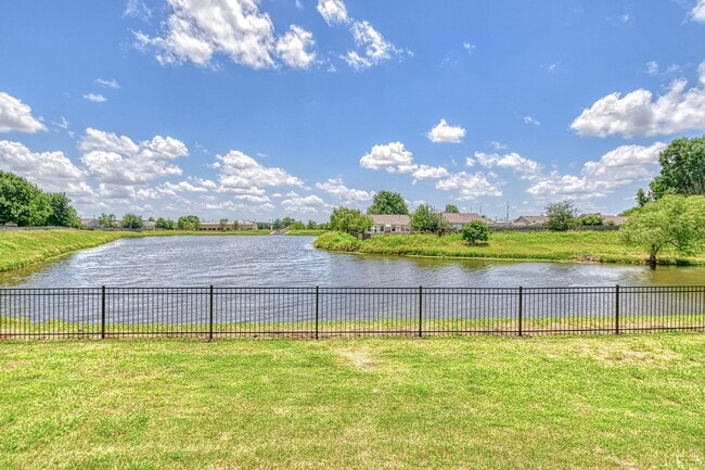 Building Photo - Newly Remodeled Three Bedroom with a Water...