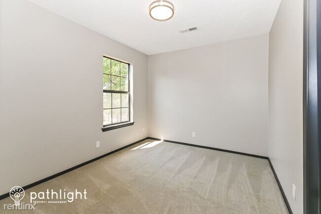 Building Photo - 3 br, 2.5 bath House - 3352 S 138th E Ave ...