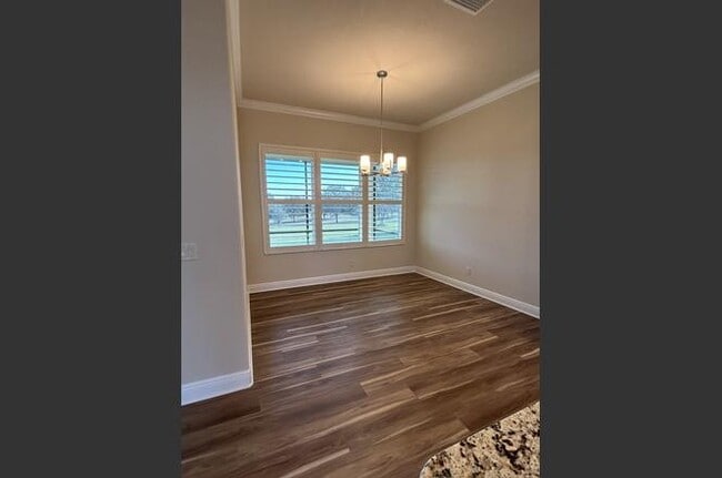 Building Photo - 307 W Redsox Path