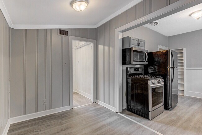 Building Photo - Limited Time: Qualified Tenants Get Half Price First Month – Pest Control & Appliances Covered!