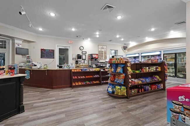 Building Photo - 2310 Silver Palm Dr