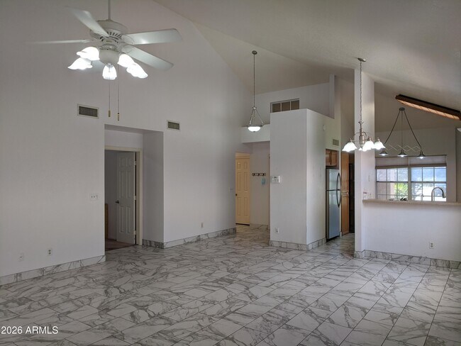 Building Photo - 1321 N Jamaica Way