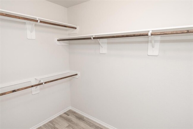 Building Photo - 205 Pronghorn Dr