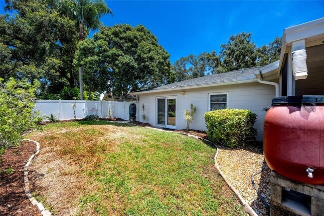 Building Photo - 10504 Lacera Dr