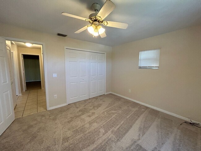 Building Photo - 17385-17387 W Carnegie Cir