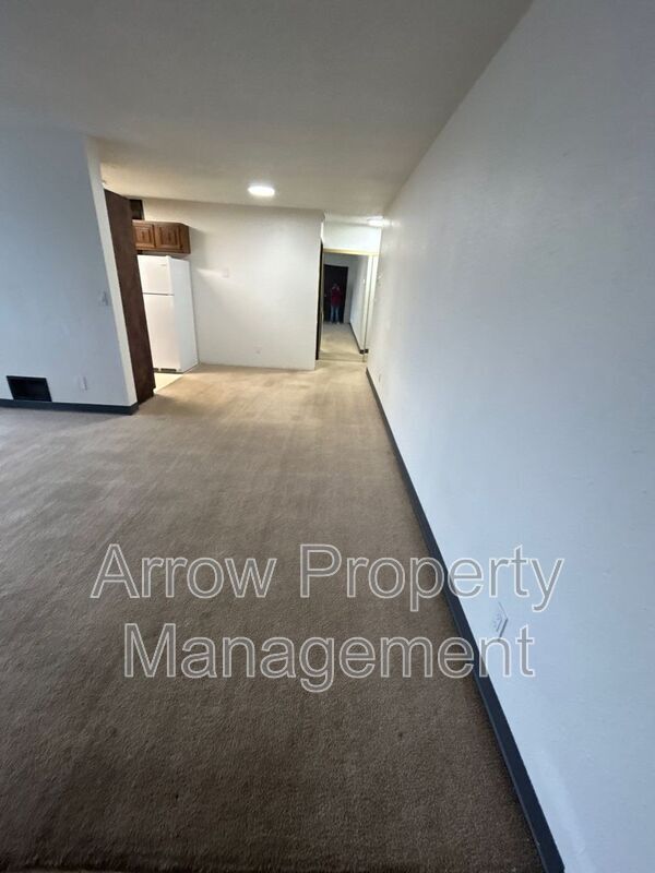 Building Photo - 201 E Arbor Ave