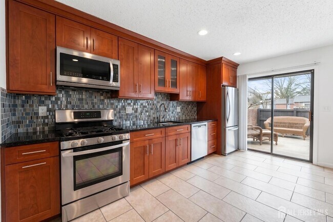 Building Photo - 260 Westgate Dr