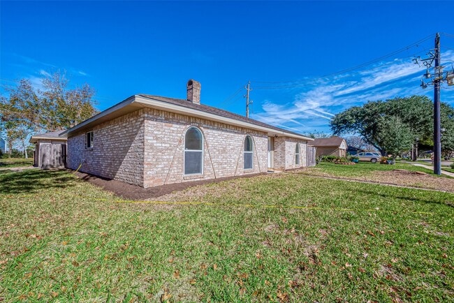 Building Photo - 830 Kenforest Dr