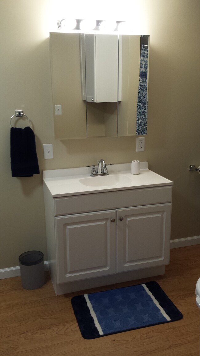 Building Photo - 504 24th St