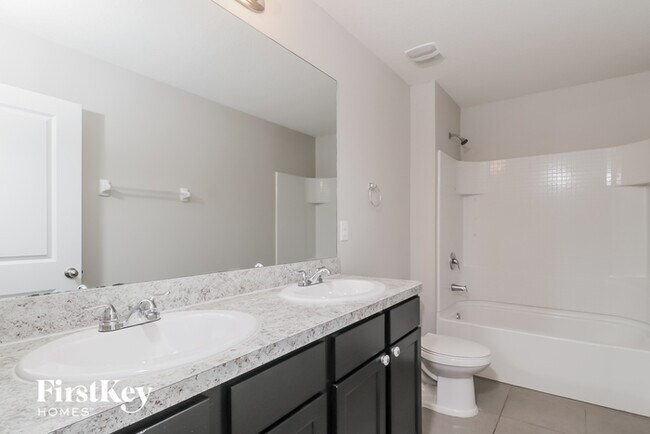 Building Photo - 35702 Jenny Lynne Cir