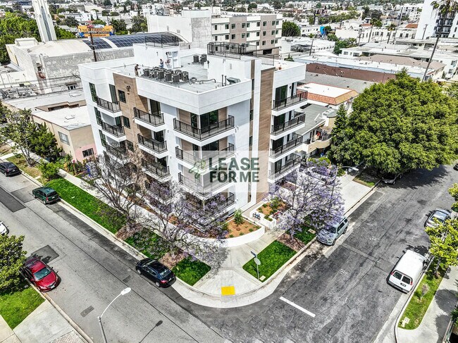 Building Photo - 8869 Alcott St