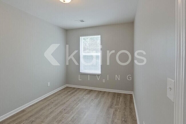 Building Photo - 110 Tybo Dr