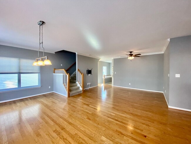 Building Photo - Spacious Condo - Waterfront Community - Av...